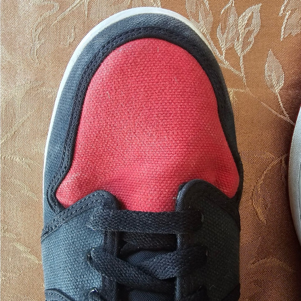 Nike Men’s Ajko Retro Red and Black High Top Athletic Sneaker Preowned - Picture 6 of 7